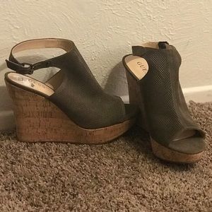 Perfect summer wedge